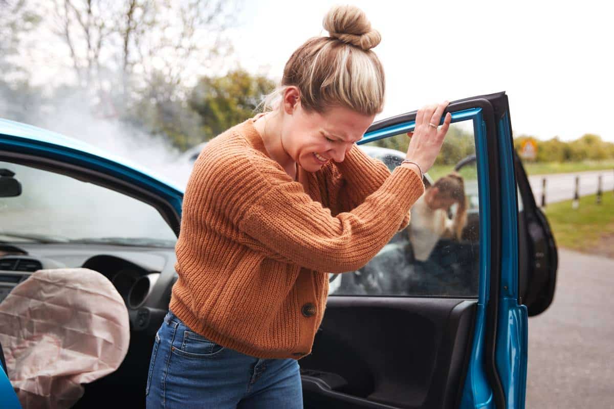 Woman wondering if passengers can file a car accident injury claim in Texas