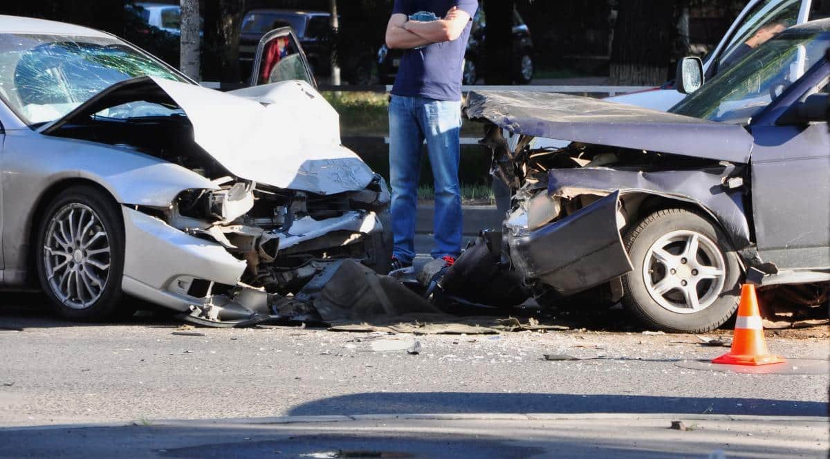 Texas car accident laws bg